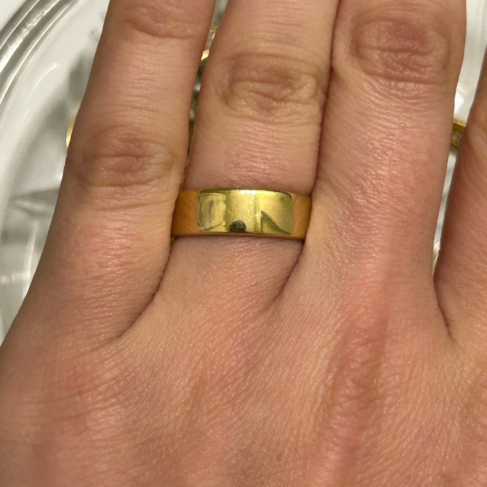 Mejuri Gold Daily Stacker